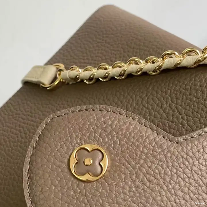 LV Bag 2209DJ0004 1013